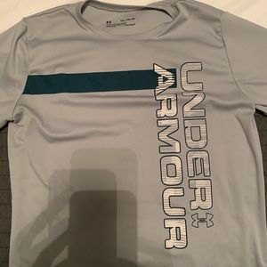 2 under armor 1 youth L one XL